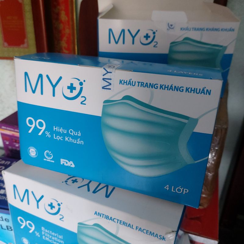Hộp 50 khẩu trang y tế 4 lớp kháng khuẩn 99% màu ngẫu nhiên hàng Việt Nam chất lượng cao