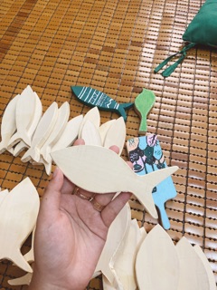 Cá gỗ decor (đã đục lỗ) KT 12->17cm
