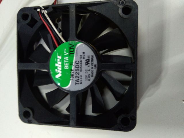 Quạt tản nhiệt 12V  và 24V các kích thước.