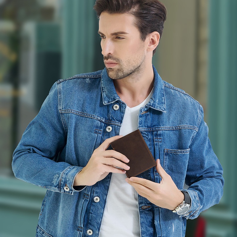 CONTACT'S Ví Da Ngựa Dáng Ngắn Gập Đôi Đựng Thẻ Tín Dụng / Tiền Xu Có Khóa Kéo Cho Nam