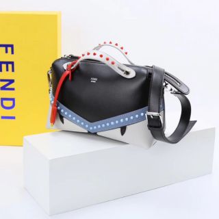 Túi fendi size 26