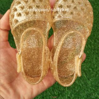 Giày nhựa thơm các size