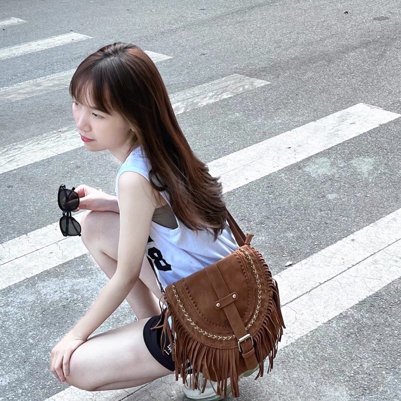 Túi da lộn tua rua local brand chất đẹp. Kèm ảnh thật