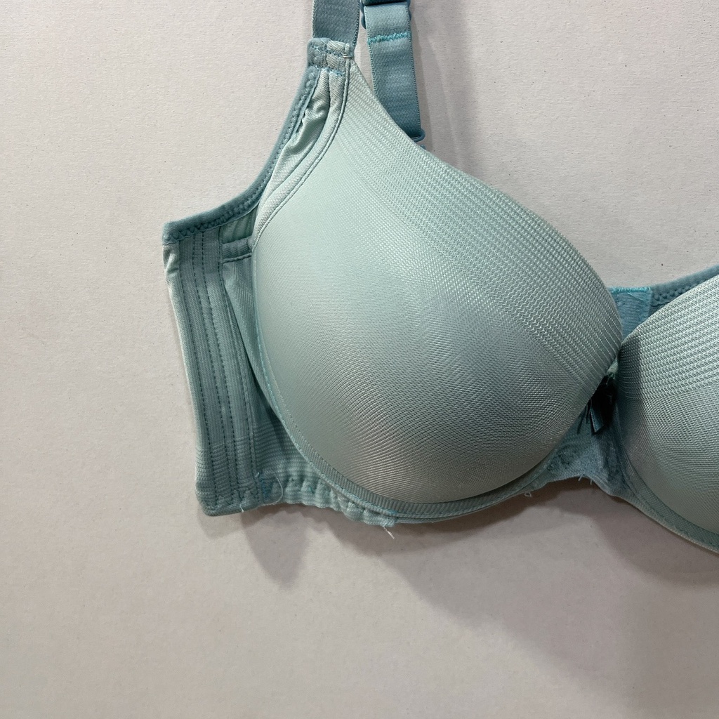 Áo lót nữ trơn nâng ngực Lovely 1186 mút ép dày có gọng nguyên ngực lưng bản lớn 3 móc cài size 36-38-40 mặc áo dài