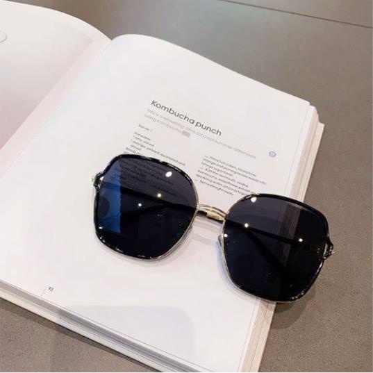 Kính mắt nữ thời trang đi biển sành điệu D140