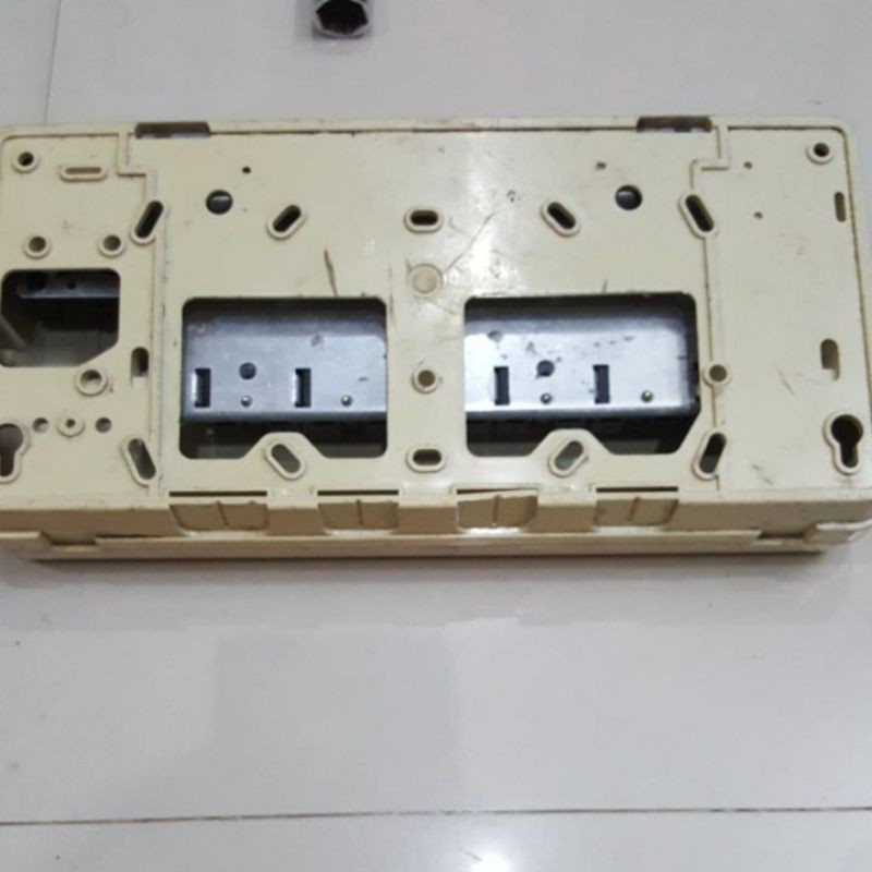 Hộp điện National