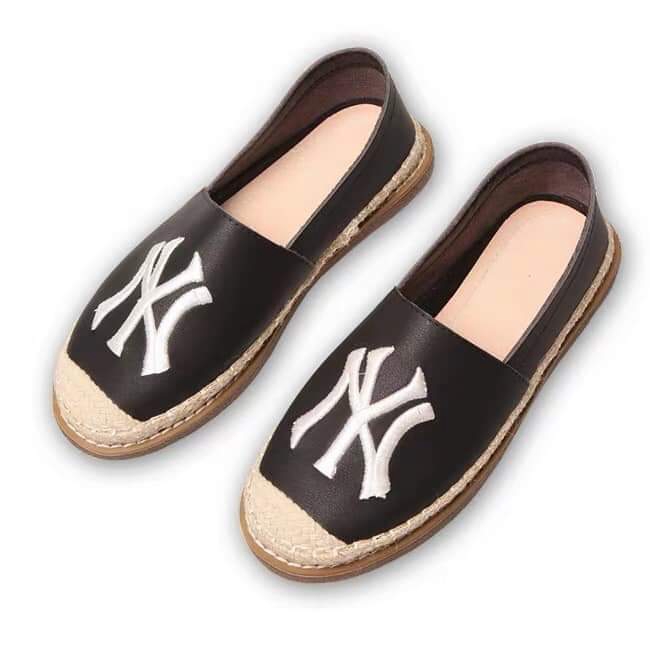 Giày Slip On Chất Da Đế Viền Cói Thêu Chữ (Fullbox - 887)