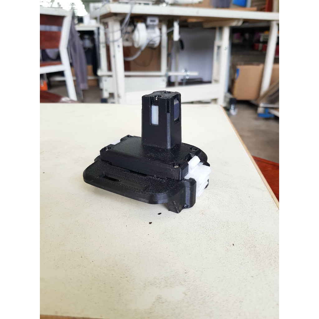 Đế chuyển Pin Makita trượt cho máy National 12v