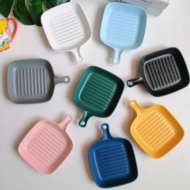 Thố sứ vuông có quai cầm