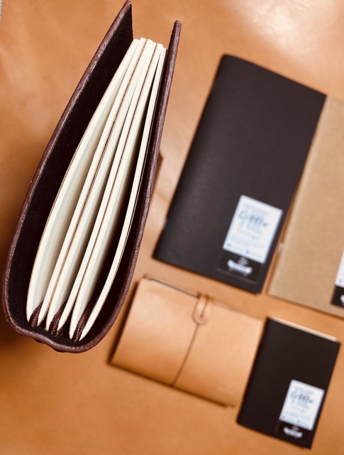 Sổ bìa da thật size 11x20cm. Traveler's notebook