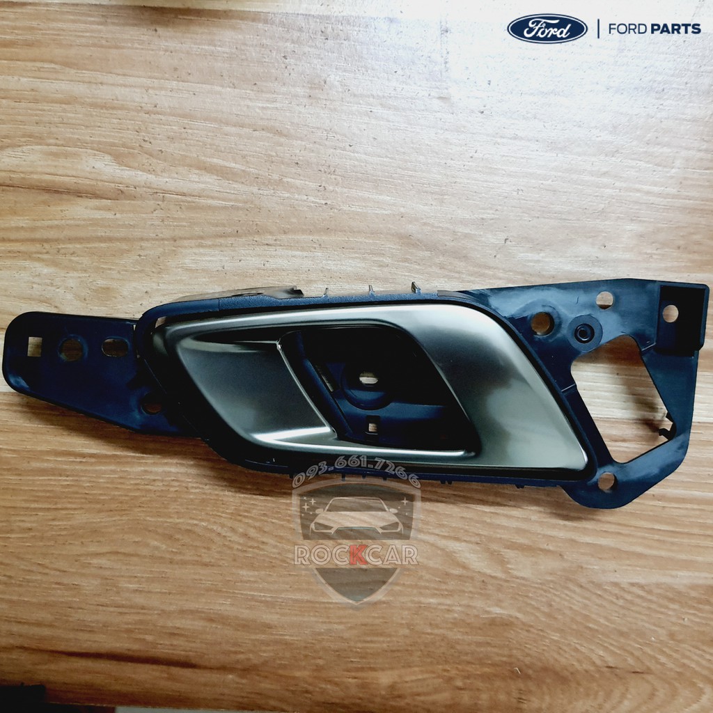 Tay mở cửa trong Ranger Everest FORD - Nhập Khẩu Thái Lan chính hãng Ford