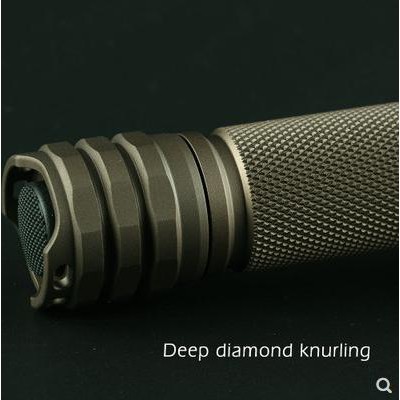 Đèn pin c8+ XHP50.2 công suất 18w quang thông 2800 lumen