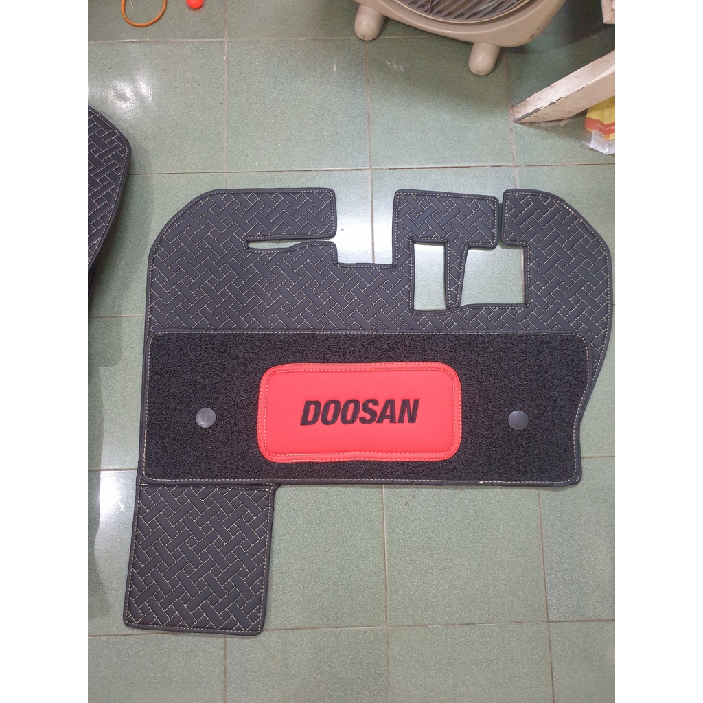 THẢM ĐỂ CHÂN MÁY DOOSAN DX55 DX140