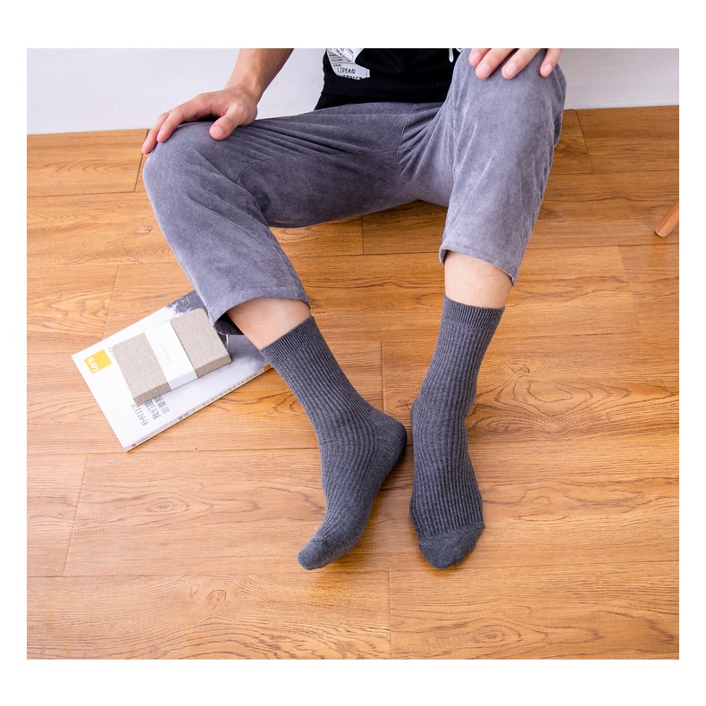 Tất ống dài đến giữa bắp chân thiết kế màu trơn thanh lịch cho nam