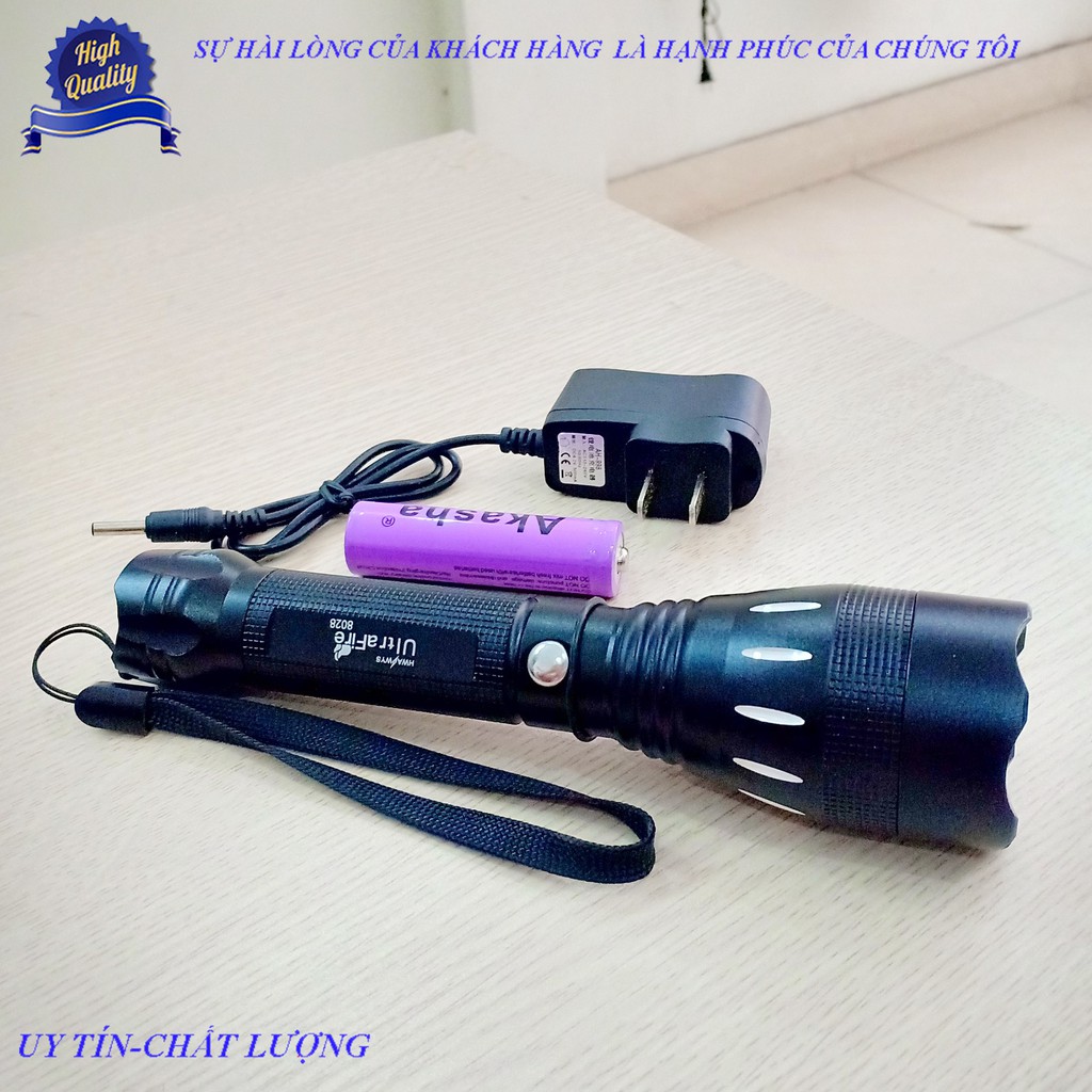 Đèn Pin UltraFire 8028( Flashlight UltraFire 8028) + KÈM PIN SẠC cao cấp