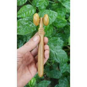 Cây Lăn Massage Mặt/ Mũi gỗ Bách xanh - kích thích huyệt đạo , săn chắc cơ mặt (MỘC ÁNH DƯƠNG)
