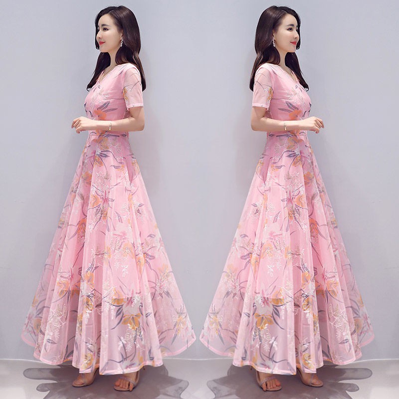 Váy in sợi lưới mẫu mới 2020 thêu jacquard nữ mùa hè dài trung niên hoa đi biển Hàn Quốc