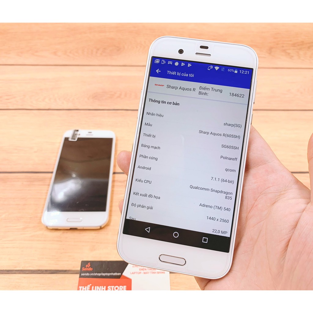 Điện thoại Sharp Aquos R  - Snap 835 Ram 4G 64G Màn 2K