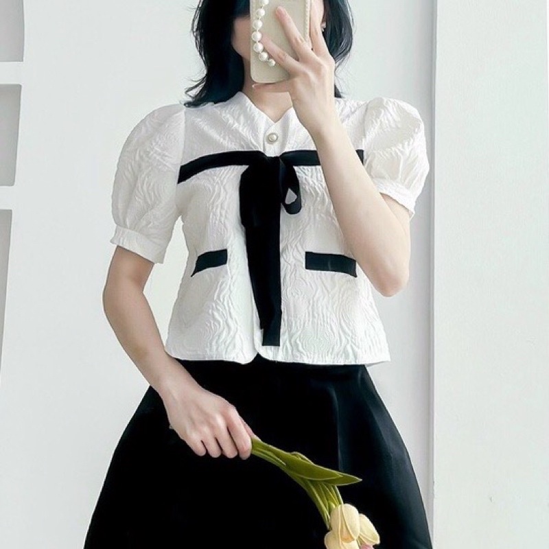 Áo sơ mi vải xốp hoa phối dây nơ đen hót hit