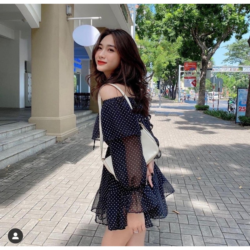 Jumsuit chấm Bi Bẹt Vai Dễ Thương