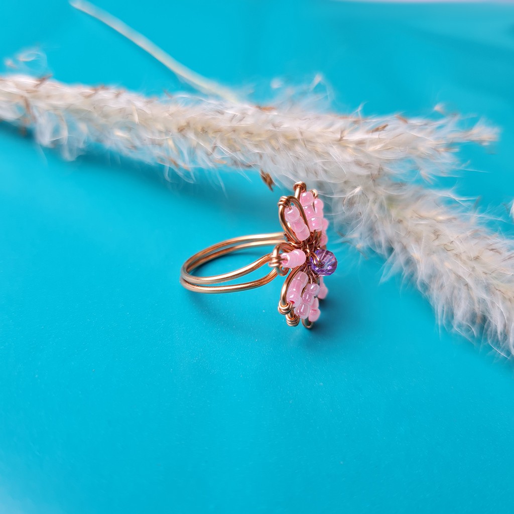 Nhẫn đeo tay hoa cúc đính đá Swarovski màu hồng cá tính cho nữ