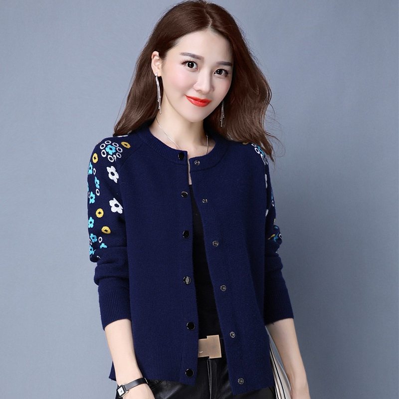 Áo Khoác Cardigan Dệt Kim Dáng Rộng Ngắn Thêu Họa Tiết Phong Cách Hàn Quốc Mới Phù Hợp Với Người Trung Niên Và Lớn Tuổi