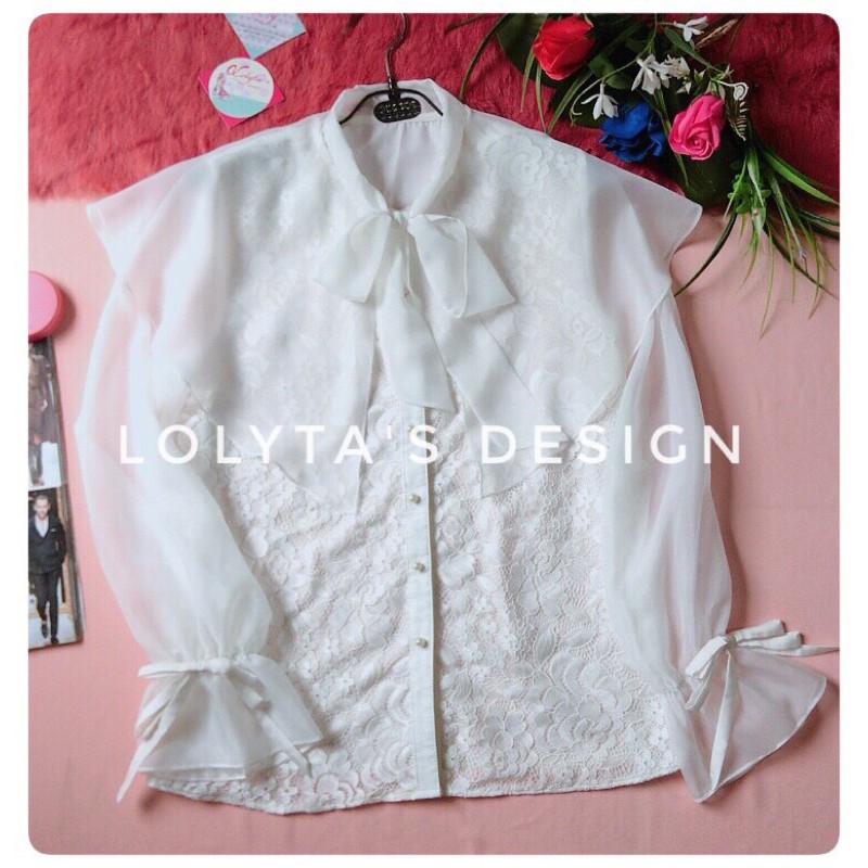 Áo sơ mi ren trắng phối tơ lụa trong,cổ buộc nơ,tay nơ lụa trong,chất vải đẹp! LOLYTA'S DESIGN .AS001