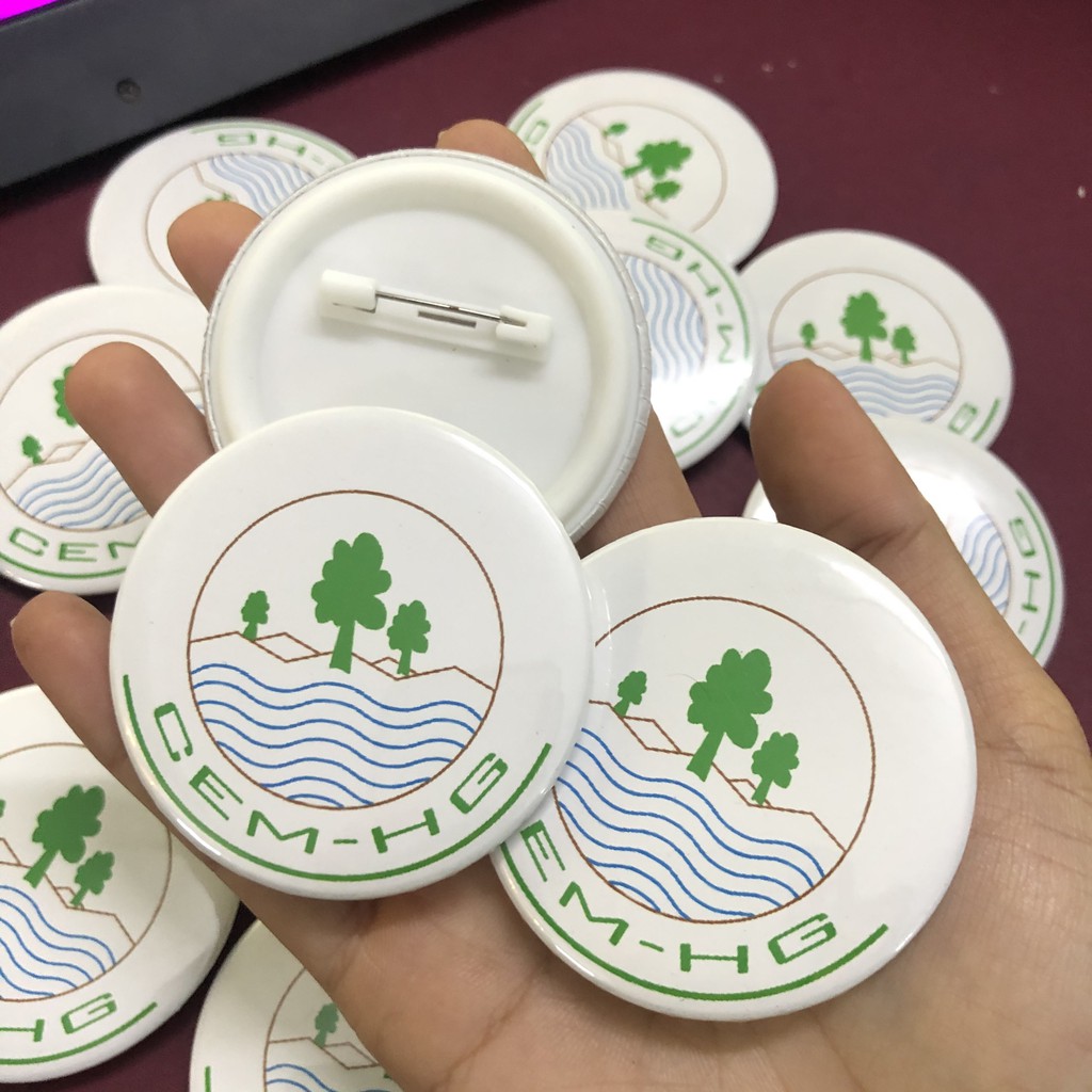 Hiệu hiệu cài áo hoặc cài balo được in logo - Thiết kế theo yêu cầu