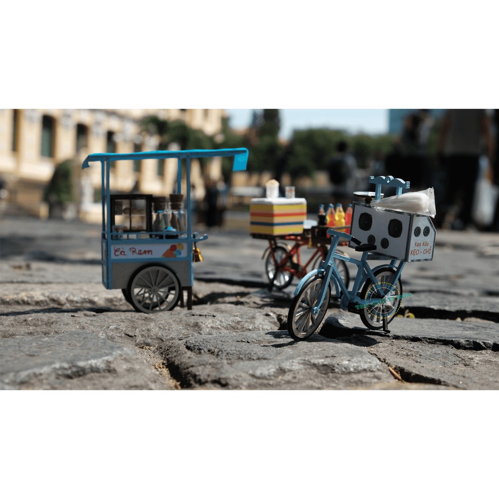 Mô Hình Xe Hàng Rong Sài Gòn Xưa Và Nay Thu Nhỏ - Xe Nước Mía - HR01