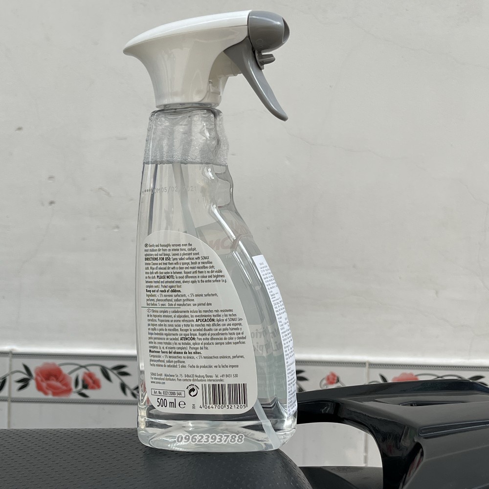 Vệ sinh nội thất ô tô Sonax Interior Cleaner 321200 500ml