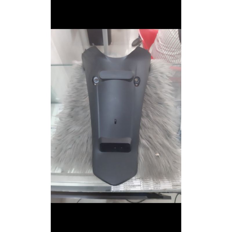 Bợ sau và Dè sau Ps 150