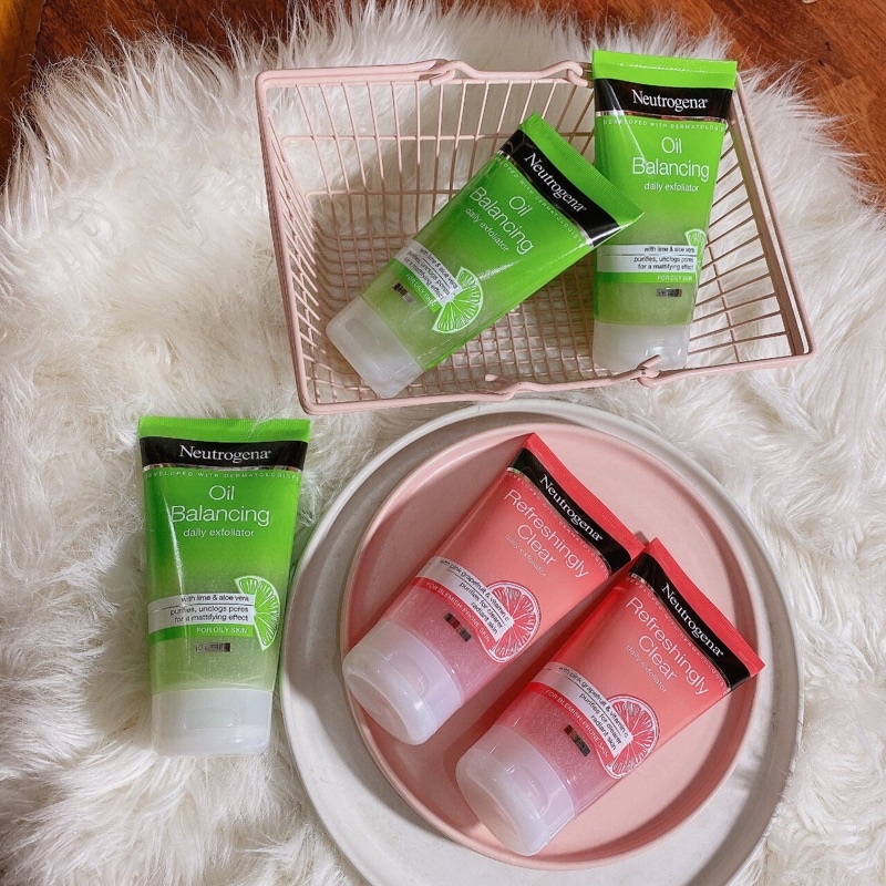 Sữa Rửa Mặt Neutrogena Oil Free Acne Wash Bưởi Xanh Và Hồng