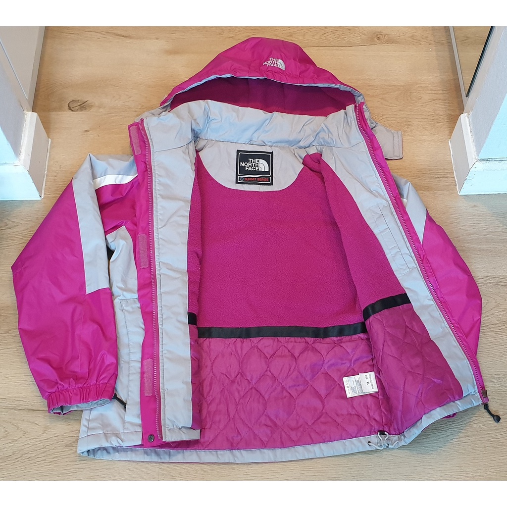 Áo khoác thể thao nữ hàng hiệu, mới, đẹp