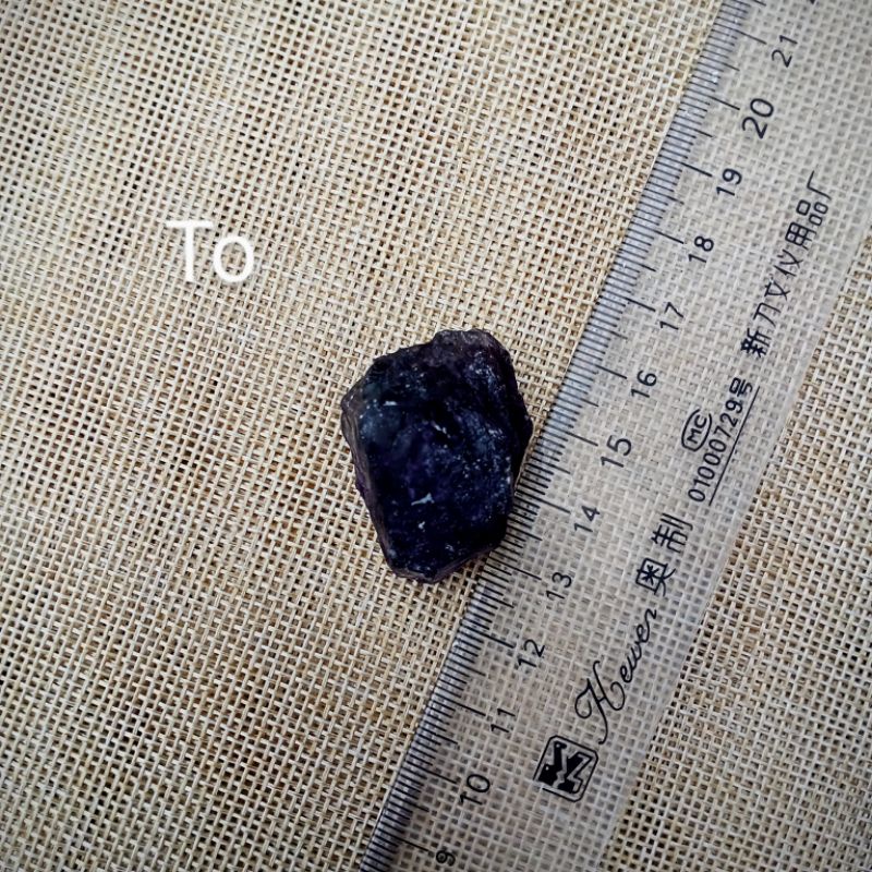 Viên đá đen Flourite huỳnh quang, phát sáng dùng trưng bày, làm handmate