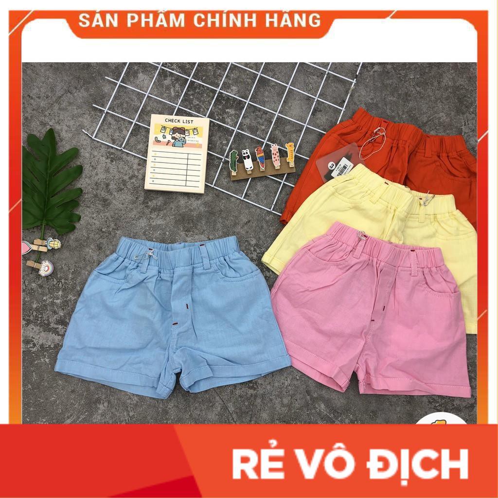 Quần kaki đũi cộc bé gái size 1-6T. Chất liệu kaki đũi thoáng mát, không nhàu, dễ mặc. Thương hiệu LITIBABY