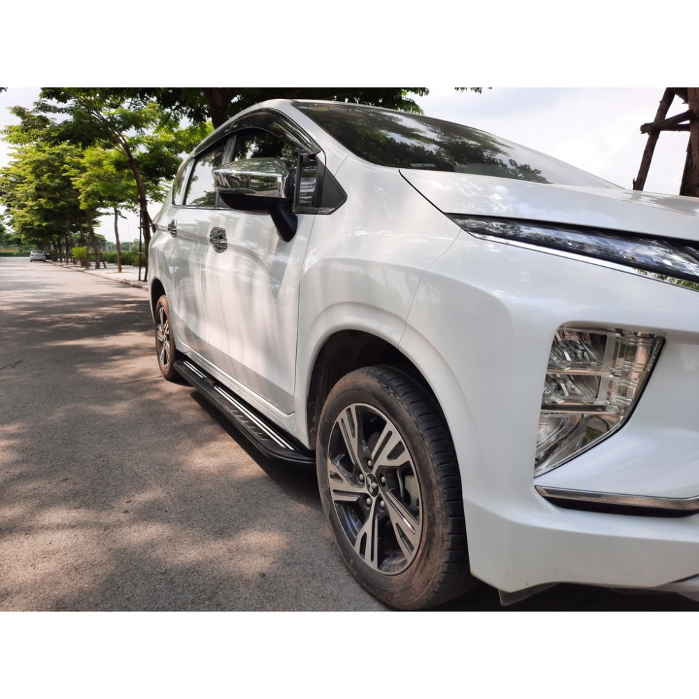 Bậc lên xuống, bệ bước chân Mitsubishi Xpander và Xpander Cross 2018 - 2021. Mẫu ĐÚC