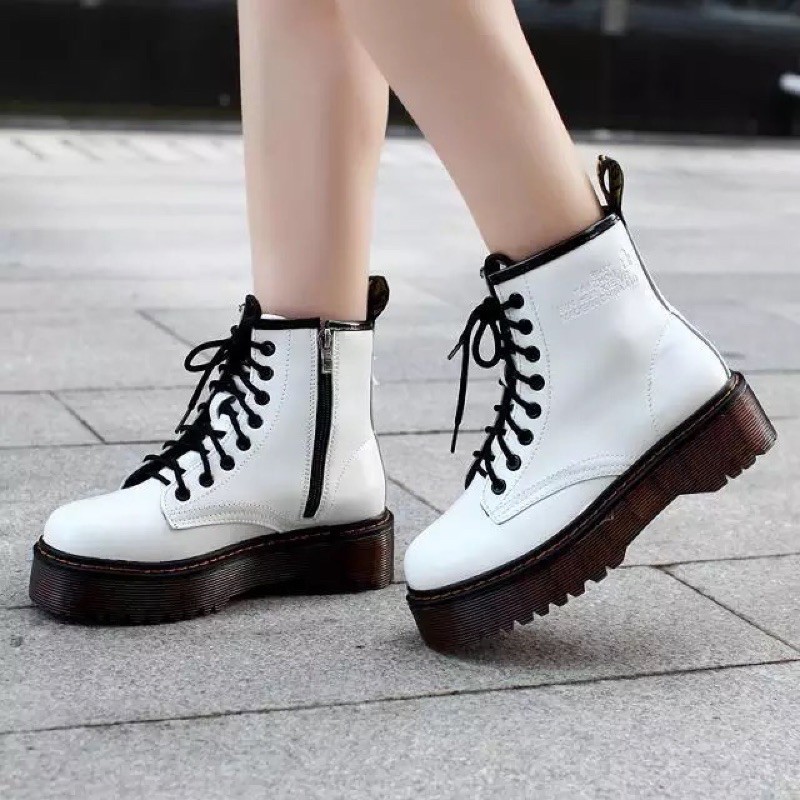 [ SẴN ĐEN] Giày Basic Boot Ulzzang DR Cao Cấp đế 5p sườn khoá zip CÓ DẬP CHỮ Ở CỔ