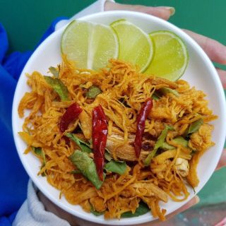 1kg Khô gà lá chanh(thơm mùi nghệ và mùi lá chanh rất nhiều)