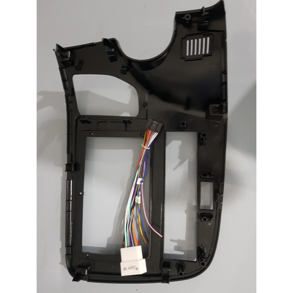MẶT DƯỠNG XE MITSUBISHI OUTLANDER 2021-2023 JACK NGUỒN ZIN