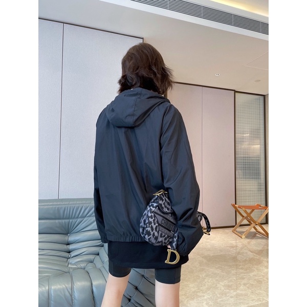 Áo khoác hai mặt hoạ tiết logo thương hiệu Dior CD cao cấp