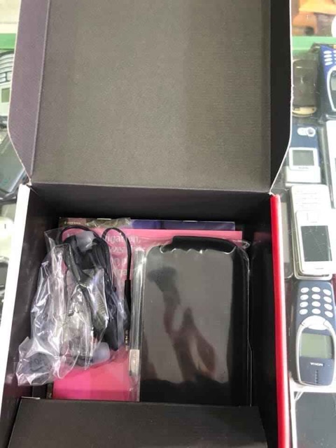 NGUYÊN ZIN, chính hãng, điện thoại cổ Nokia e72 new full box