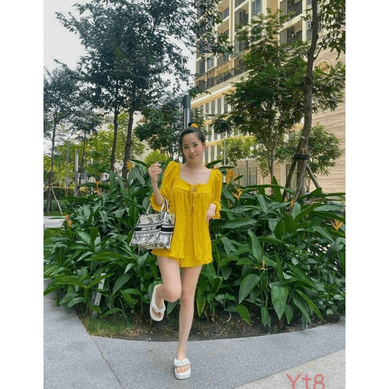 SÉT ĐÙI NỮ CHẤT LIỆU XỐP MẶC CỰC MÁT PHỐI NHÚN HÀI HÒA TÔN DÁNG SÁNG DA THỜI TRANG THIẾT KẾ