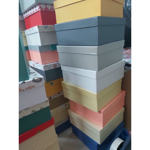 HỘP QUÀ VUÔNG SIZE 25X25 CAO 10CM