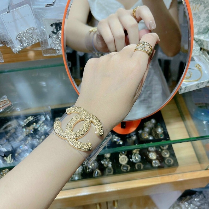 Vòng tay chanh sả, dây da dễ đeo