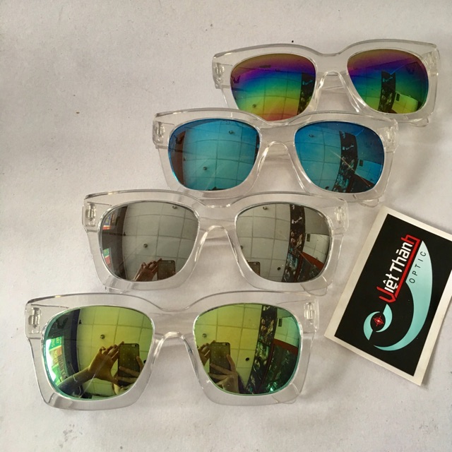 Kính V trong suốt gương bản tO form lớn .