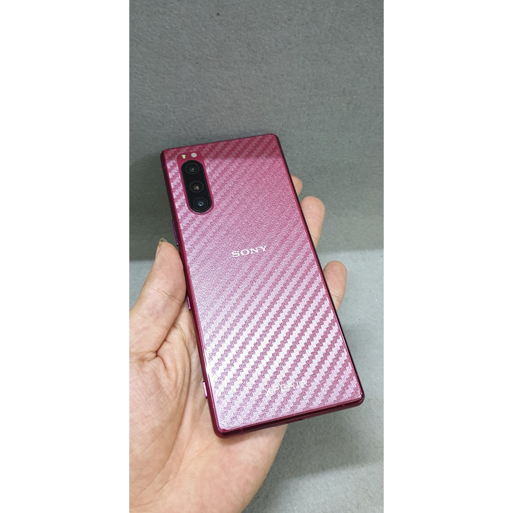 Dán lưng nhám chống xước 3D vân Cacbon