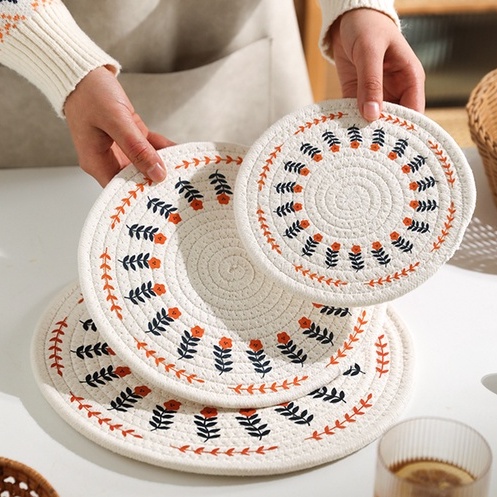 Tấm Lót Bàn Ăn Hình Tròn Bằng Dây Cotton Bện Cách Nhiệt Tiện Dụng