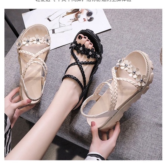 [Sẵn 38 đen)SANDAL ULZZANG ĐÍNH HOA ÊM CHÂN, ĐẾ ĐINH 4 CM ẢNH THẬT