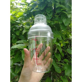 Bình lắc pha chế thức uống 700ml vạch chia màu đỏ + đen ( loại 1 )