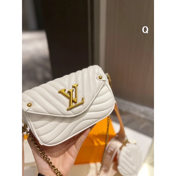Túi đeo chéo nữ thương hiệu Louis Vuitton LV New Wave da thật cao cấp